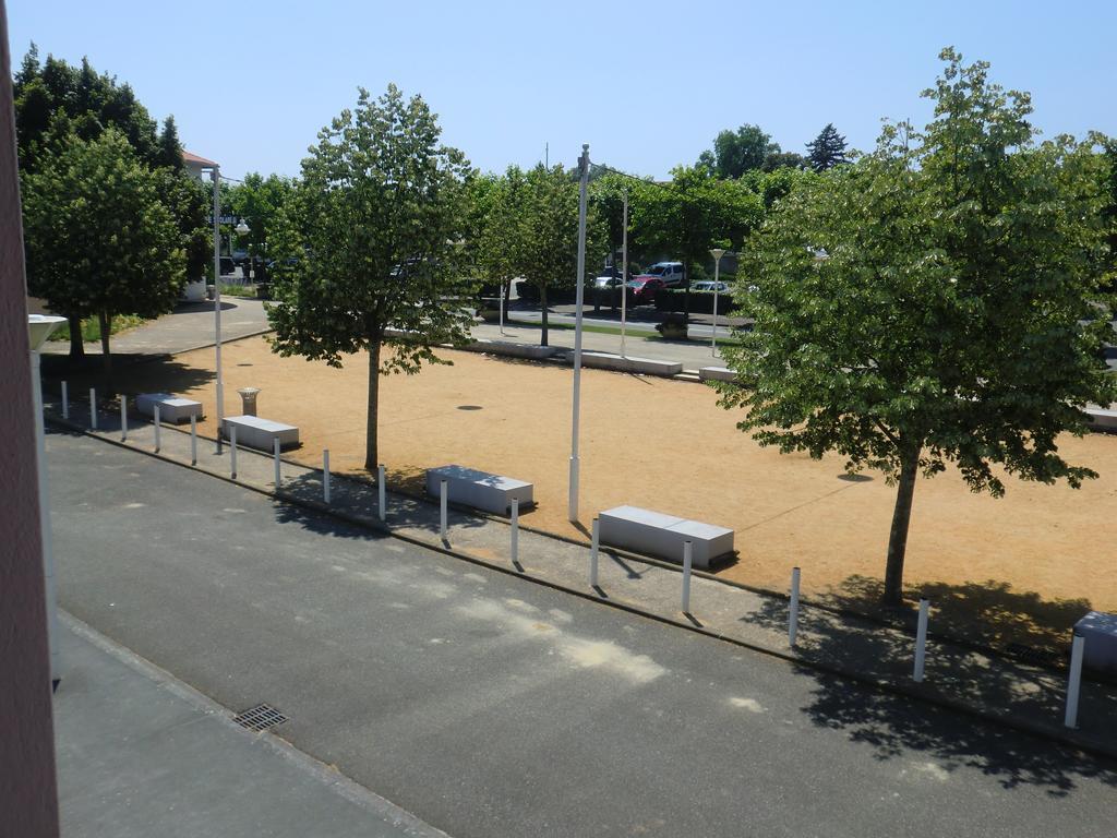 Hôtel Bar des Arènes Pontonx-sur-lʼAdour Exterior foto
